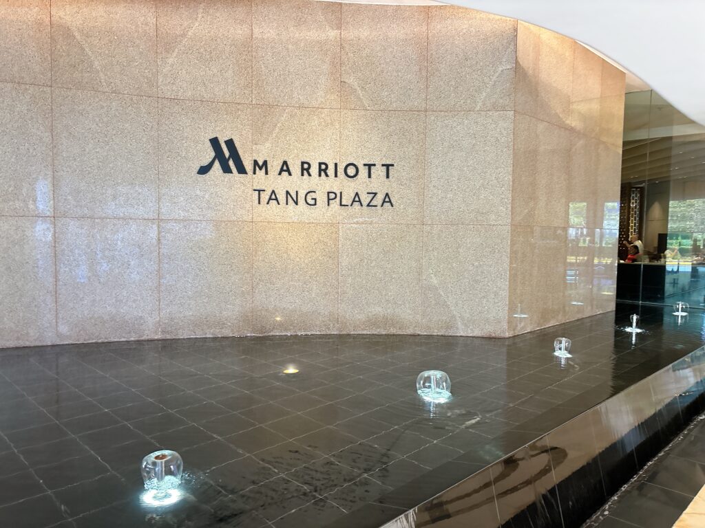 シンガポール マリオット タン プラザ ホテルの外観