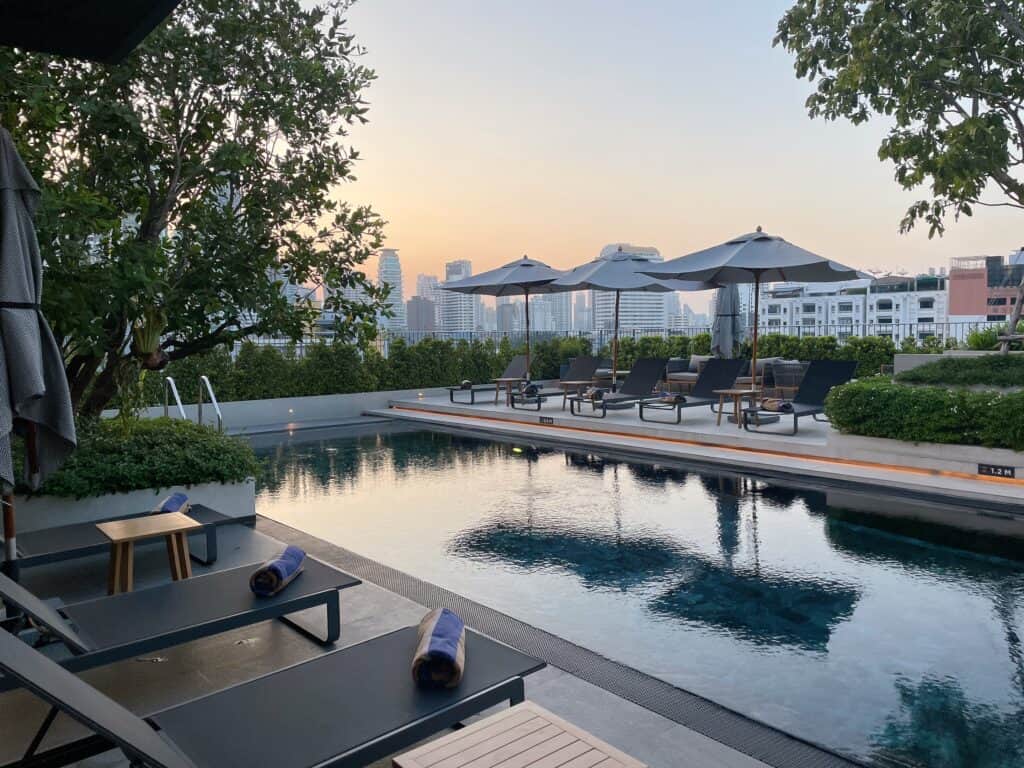 マディ パイディ バンコク オートグラフ コレクションのプール