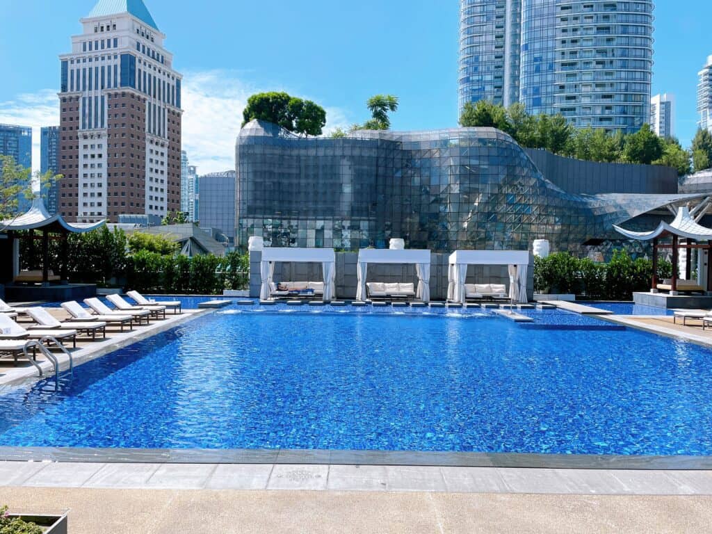 シンガポール マリオット タン プラザ ホテルのプール