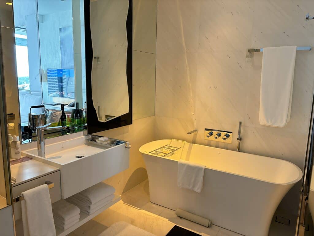 JWマリオット・ホテル・シンガポール・サウスビーチのバスルーム