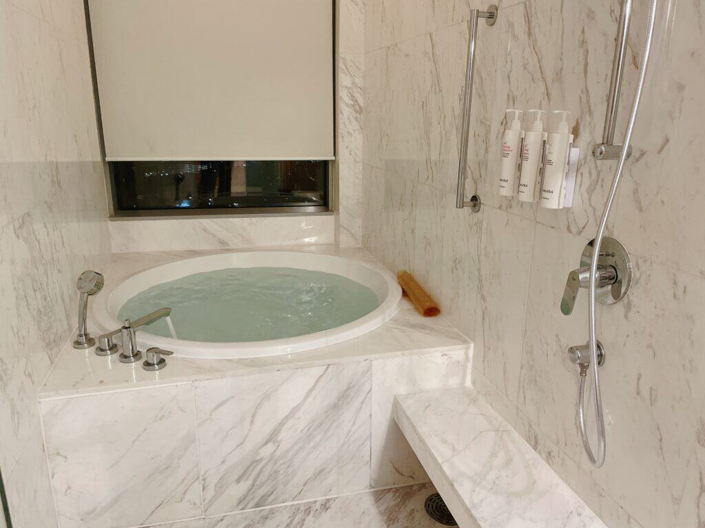 バンコクマリオットスクンビットのバスルーム