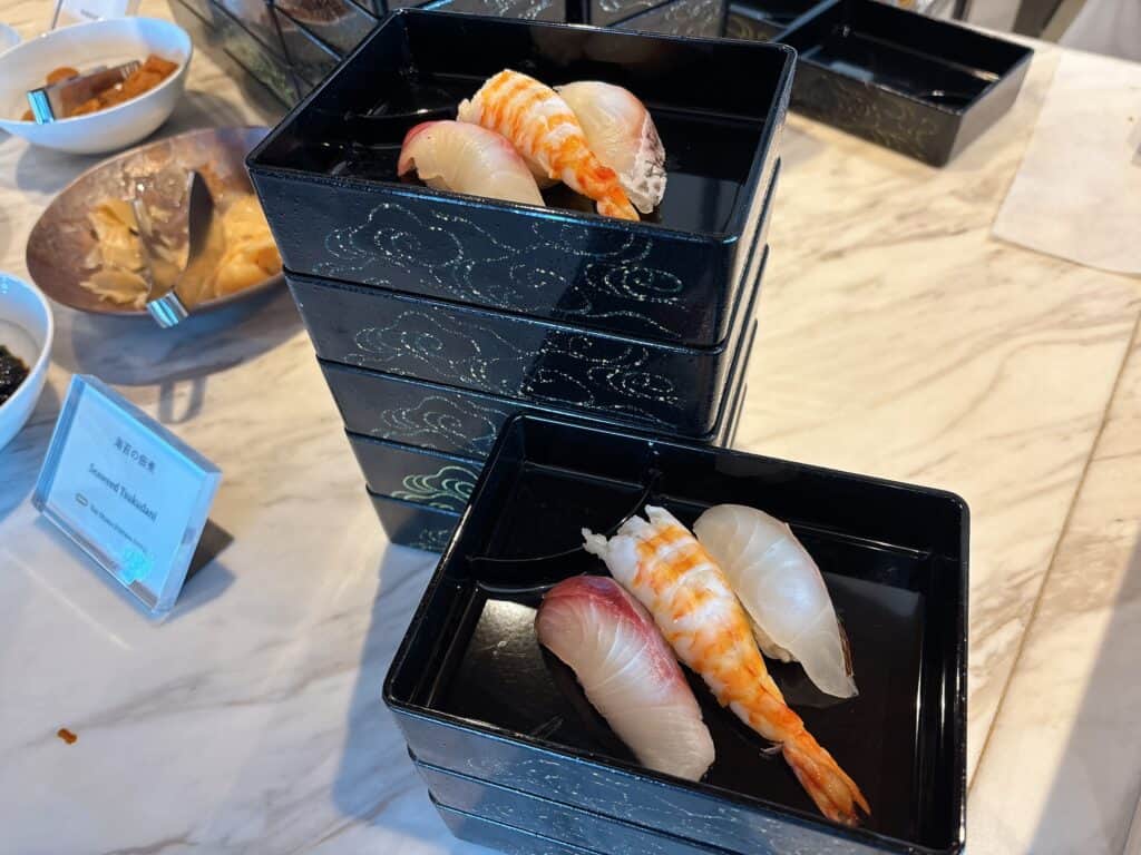 大阪ステーションホテル朝食名物のお鮨