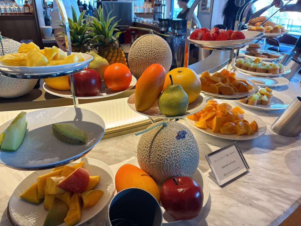 大阪ステーションホテル名物のフルーツコーナー