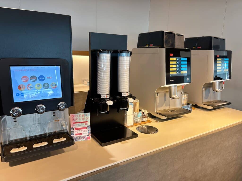 カードラウンジのドリンクバー