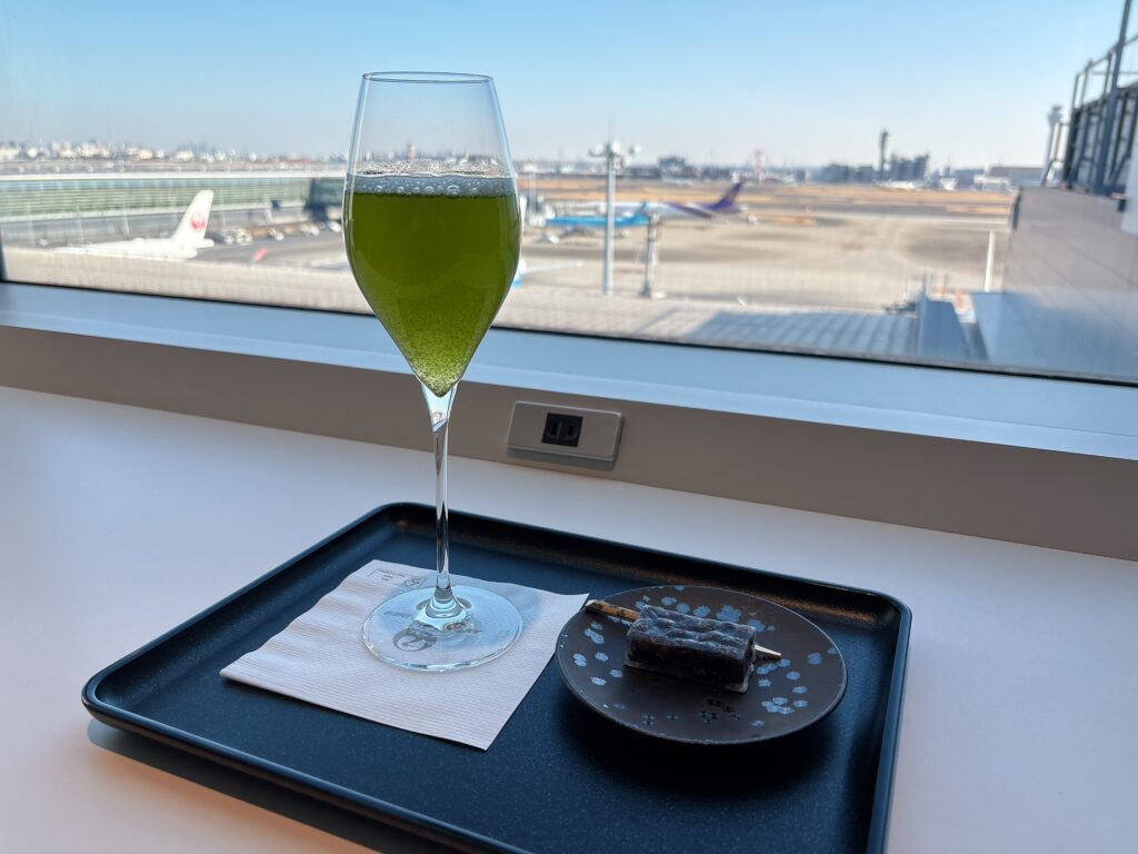 水出し緑茶と和菓子