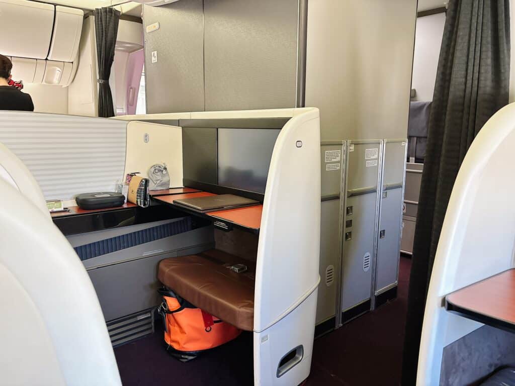 JAL SUITEの中央座席
