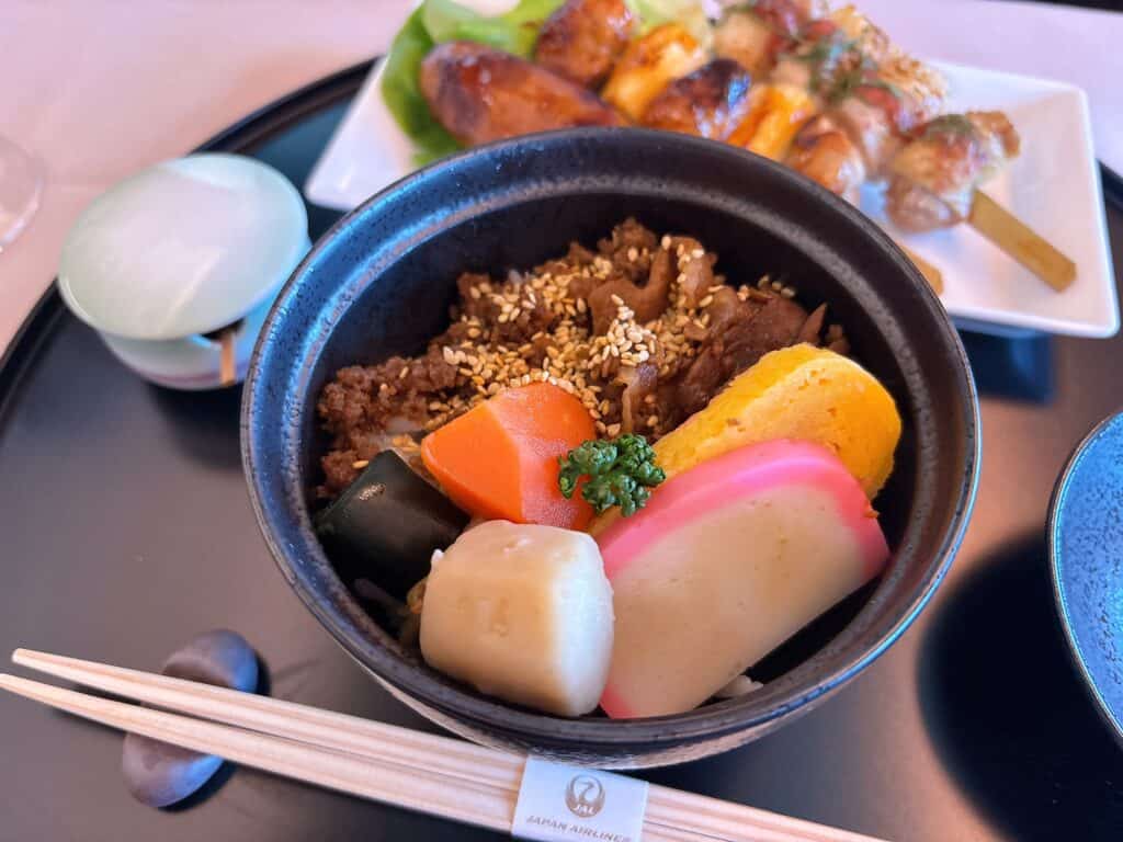 米沢名物 牛丼弁当 牛肉どまん中