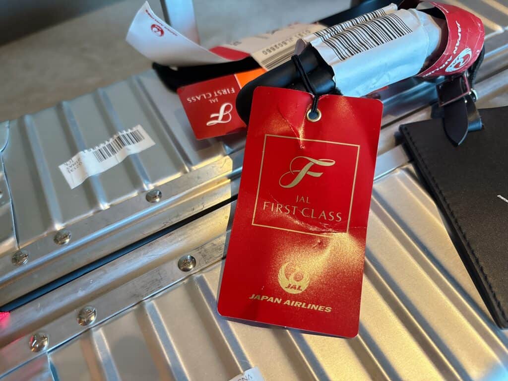 JALファーストクラス専用のタグ