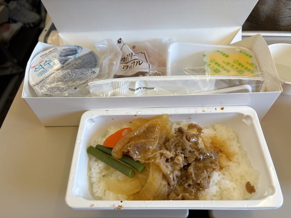 羽田→ソウル線のエコノミークラスの機内食