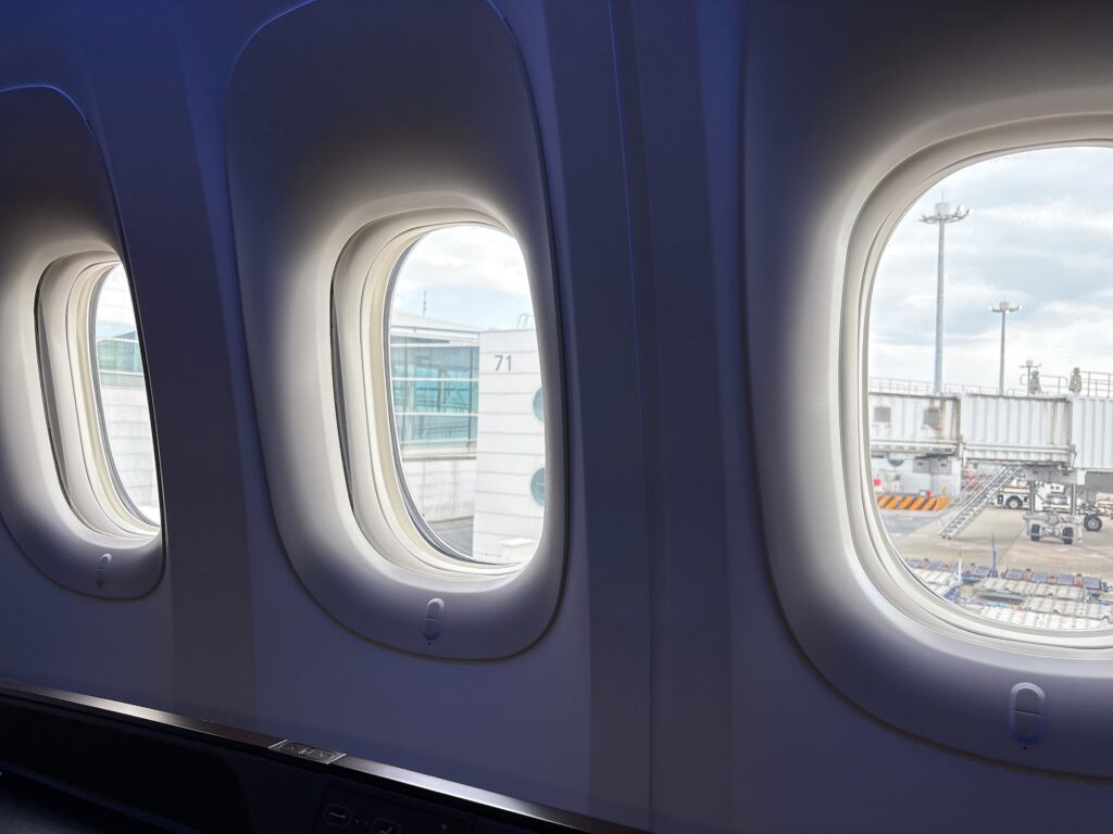 B777-300ERの窓