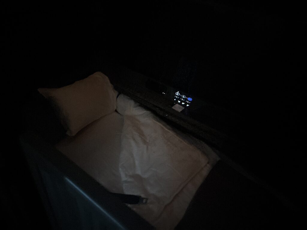 ベッドメイキング