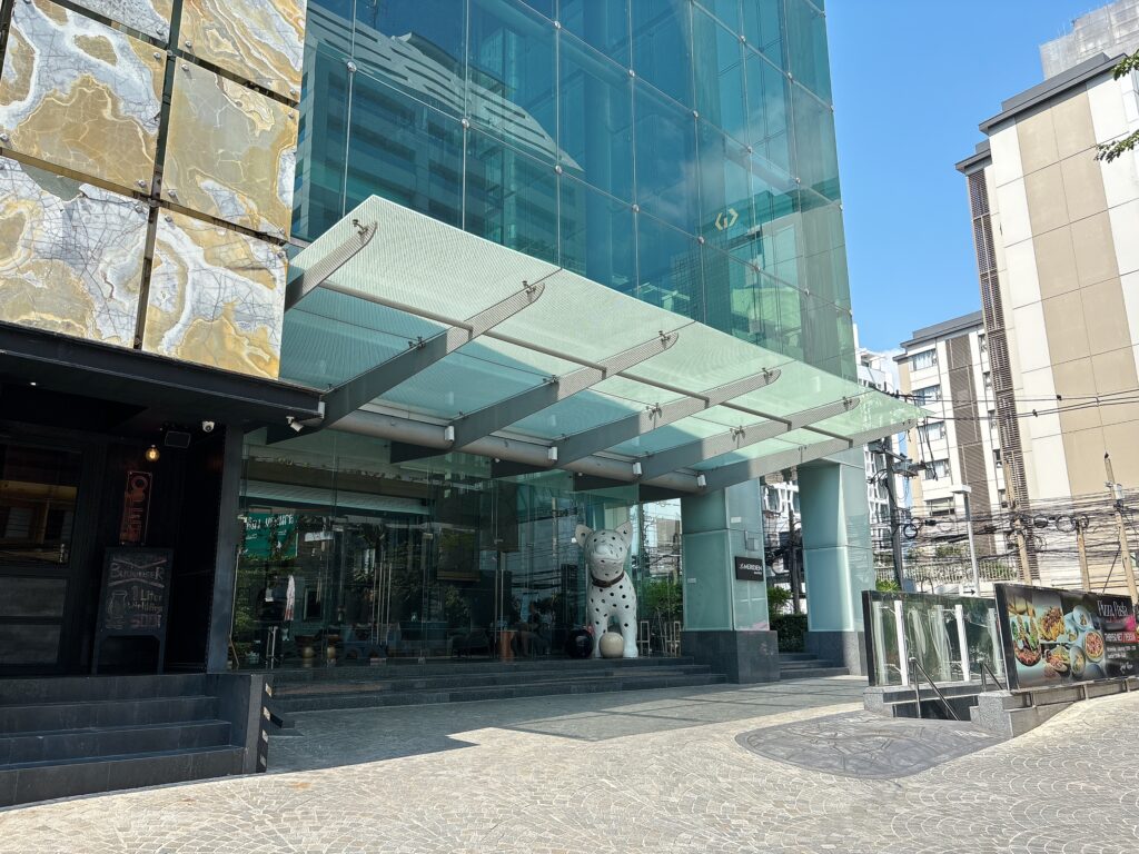 ルメリディアンバンコクの外観