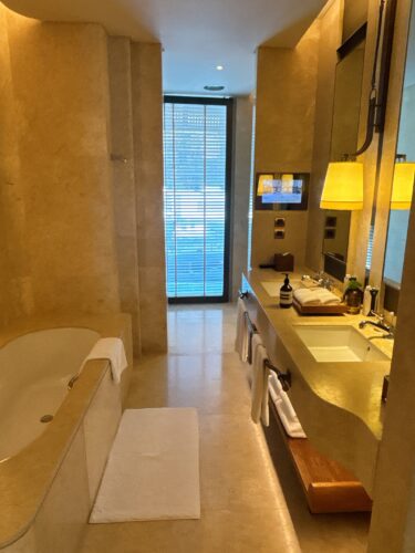 ウォルドーフアストリアバンコクのバスルーム