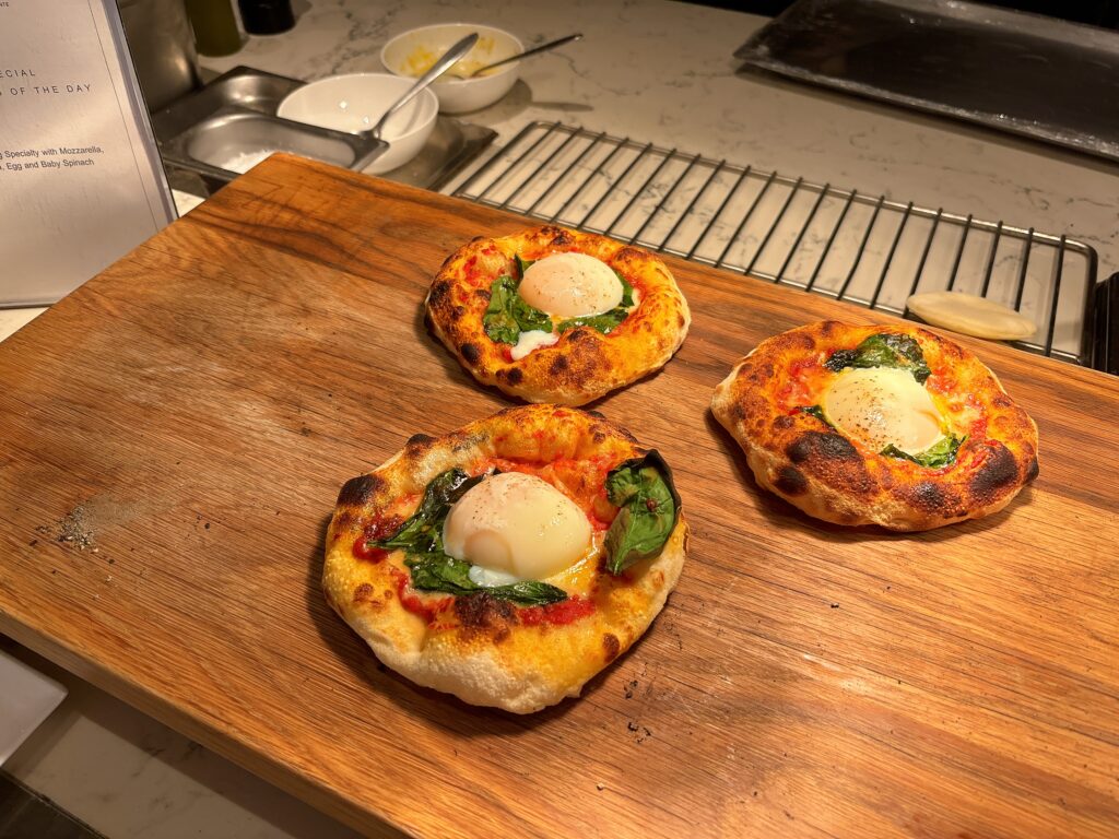 フォーシーズンズバンコクのピザパン