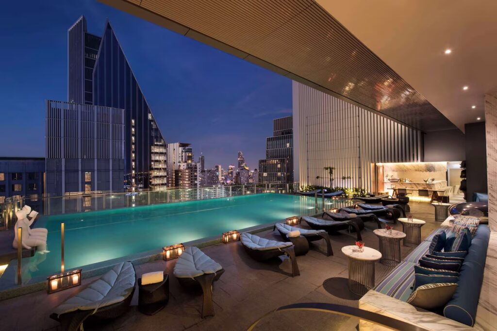 ヒルトンバンコクスクンビットのプール