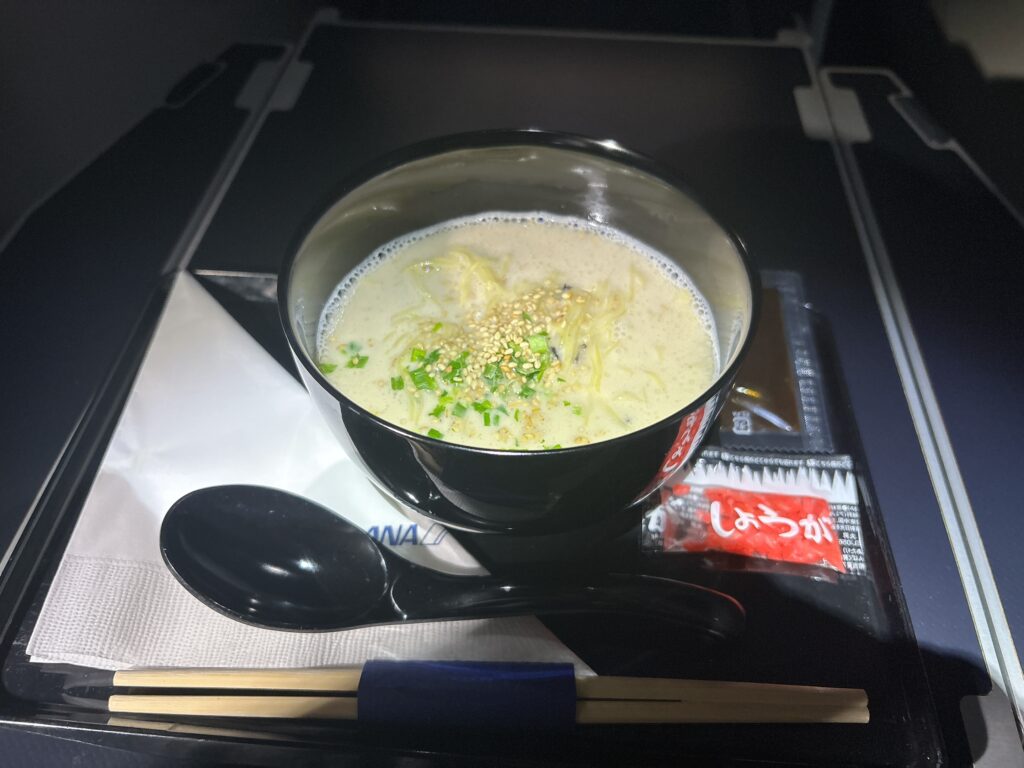 ANAオリジナル ～香る福岡～ コク旨とんこつ風ラーメン