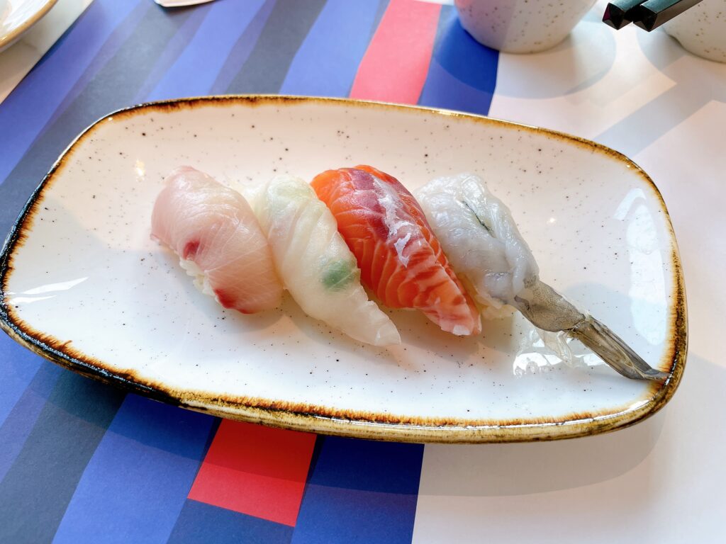 握りたてのお鮨