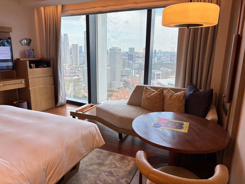 別角度から撮影した客室