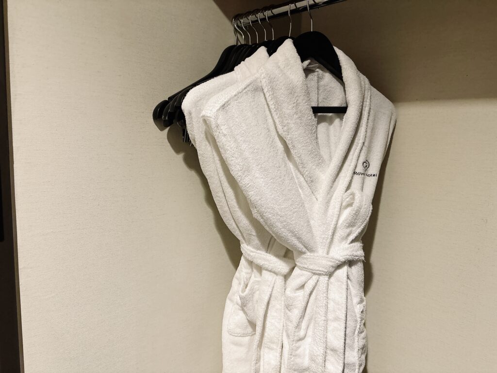 ロイネットホテルソウル麻浦のバスローブ