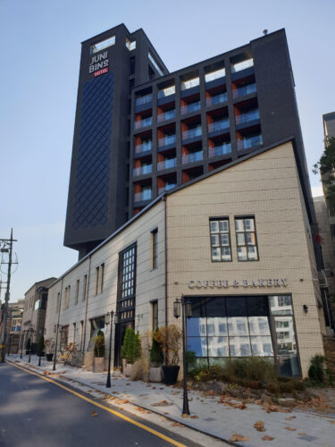 ジュニビノホテルホンデの外観