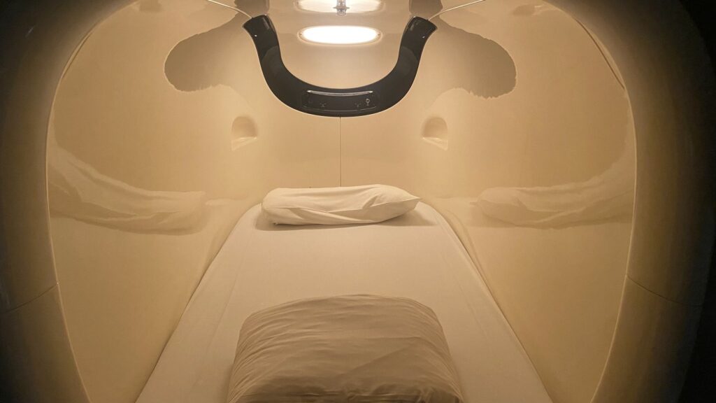 カプセルベッド内の様子