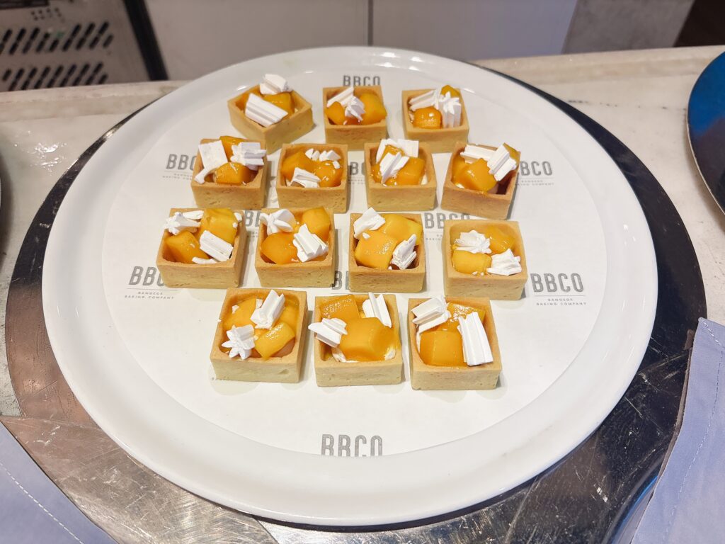 マンゴーのイートンメス