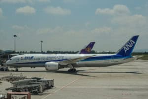 ANA短距離線ビジネスクラスB787-9搭乗記｜羽田→香港線