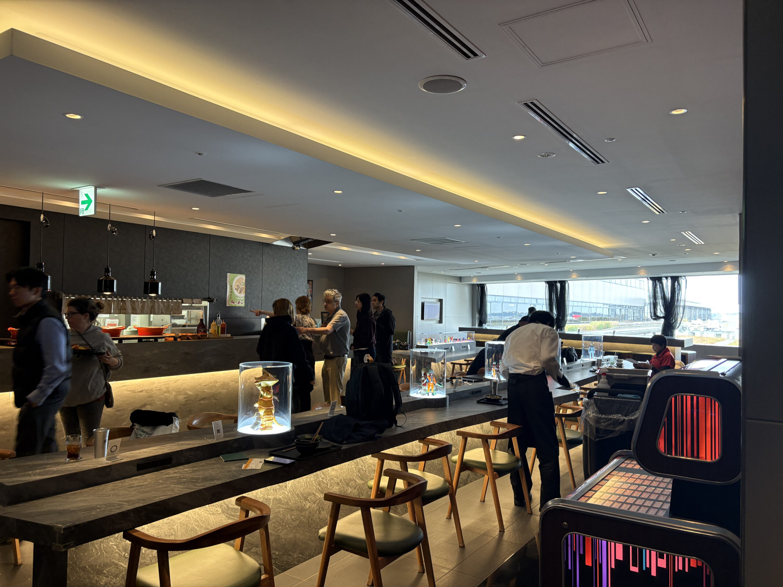 IASSSuperiorLounge虚空-KoCoo-ラウンジ内の様子