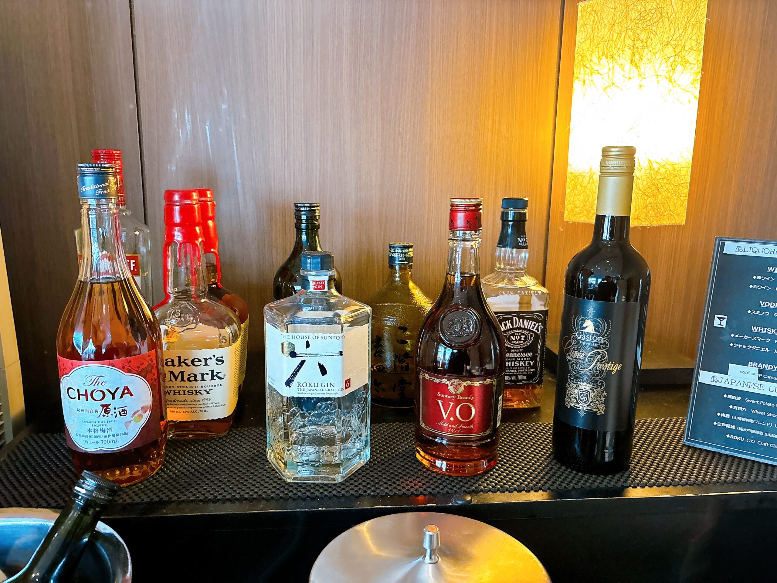 TIAT LOUNGEのアルコールコーナー